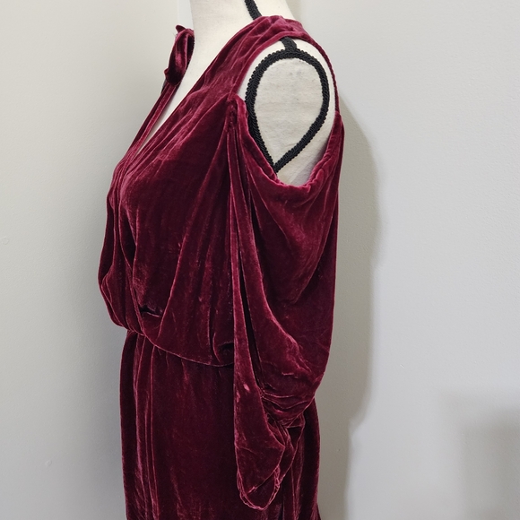 HALE BOB Silk Velvet Cold Shoulder Blouson Dress Tie Shoulder L‎ Cranberry NWT - Picture 6 of 16